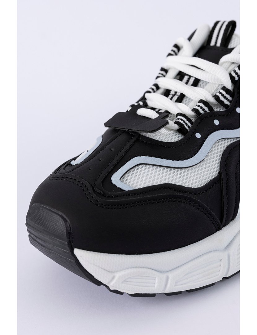 Ténis Senhora Preto e Branco