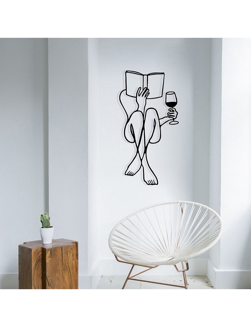 Decoração Parede Metal Woman Wine Book