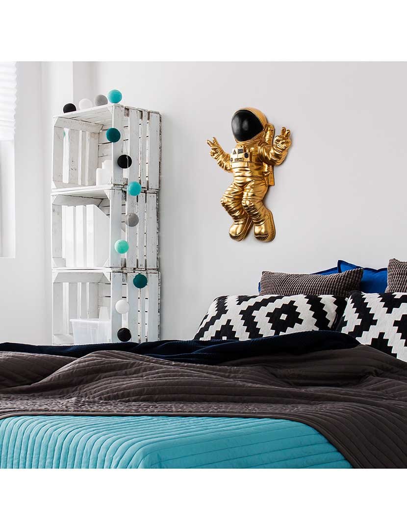 Decoração Parede Astronauta Gold