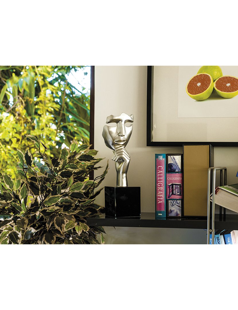 Escultura em Poliresina ISLANDA Platina