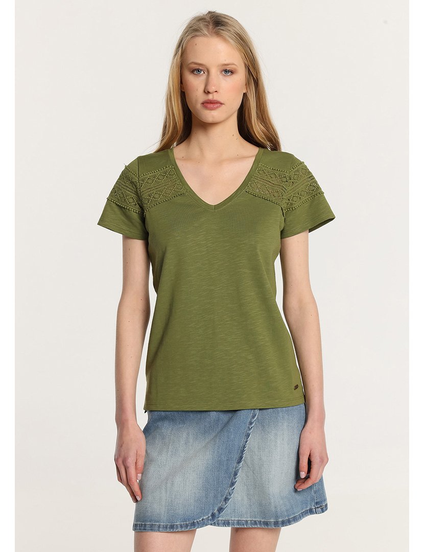 Blusa Senhora com Detalhe Croché Branco