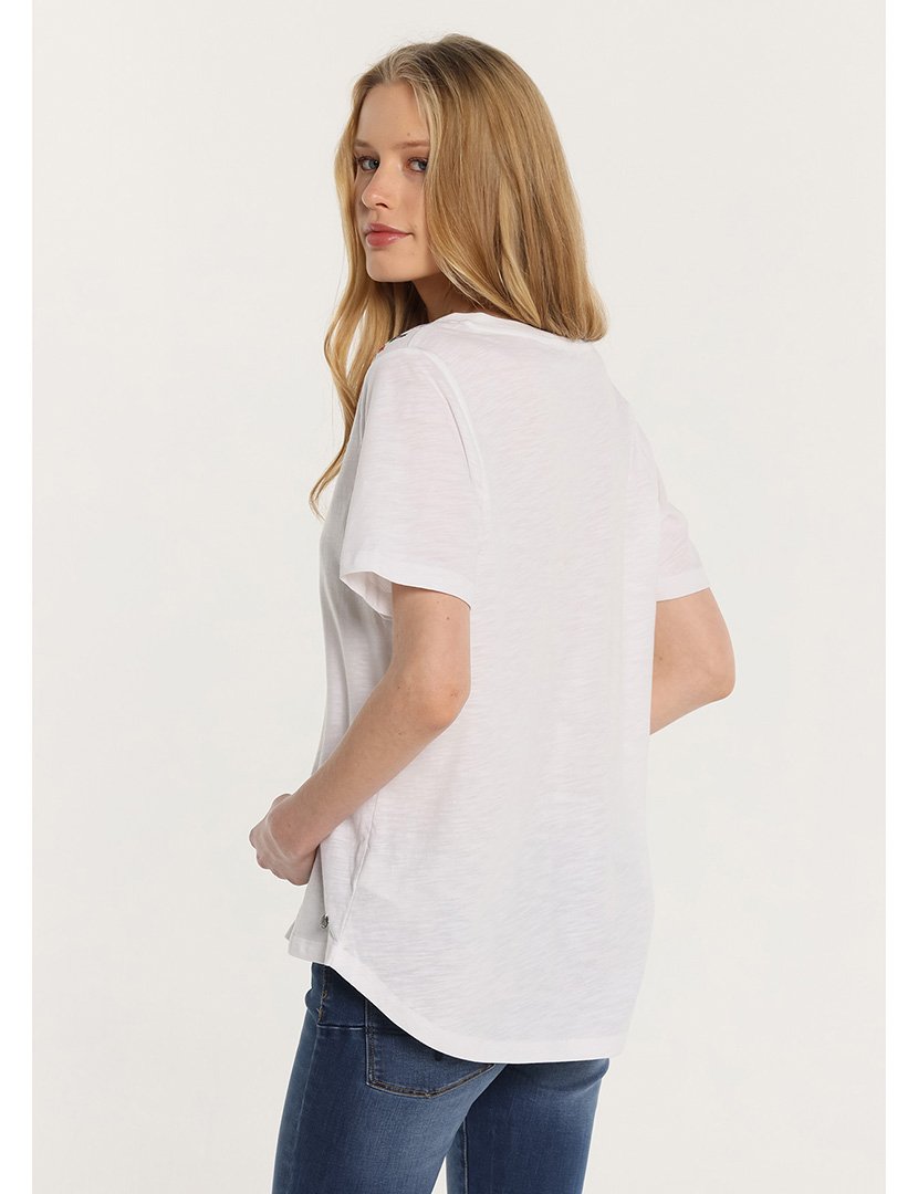 Blusa Senhora com Bordado Branco