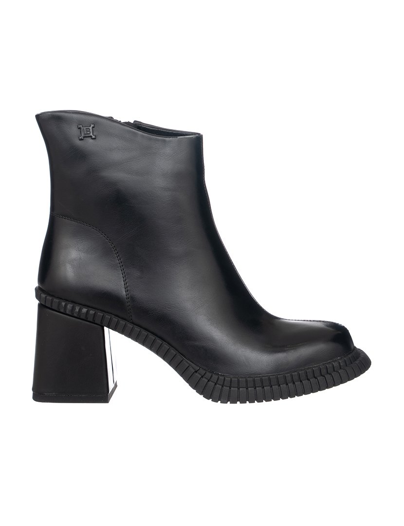 Botins com Salto Senhora Preto