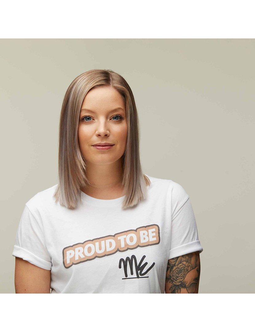 Pretty Natural Hydrating Foundation 070             