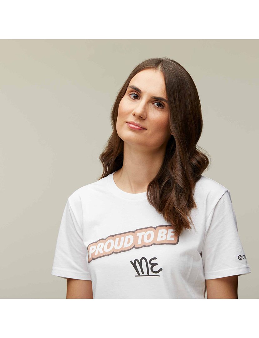 Pretty Natural Hydrating Foundation 130             