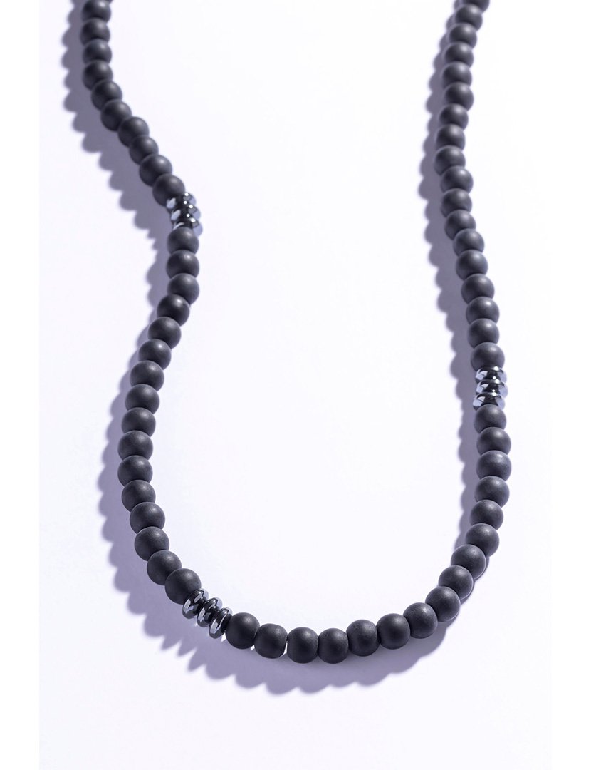 Colar Preto e Pratedo