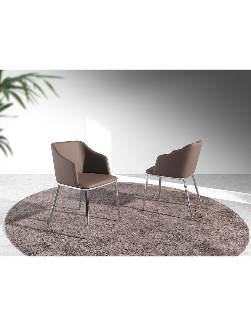 Cadeira em Pele Ecológica Castanho