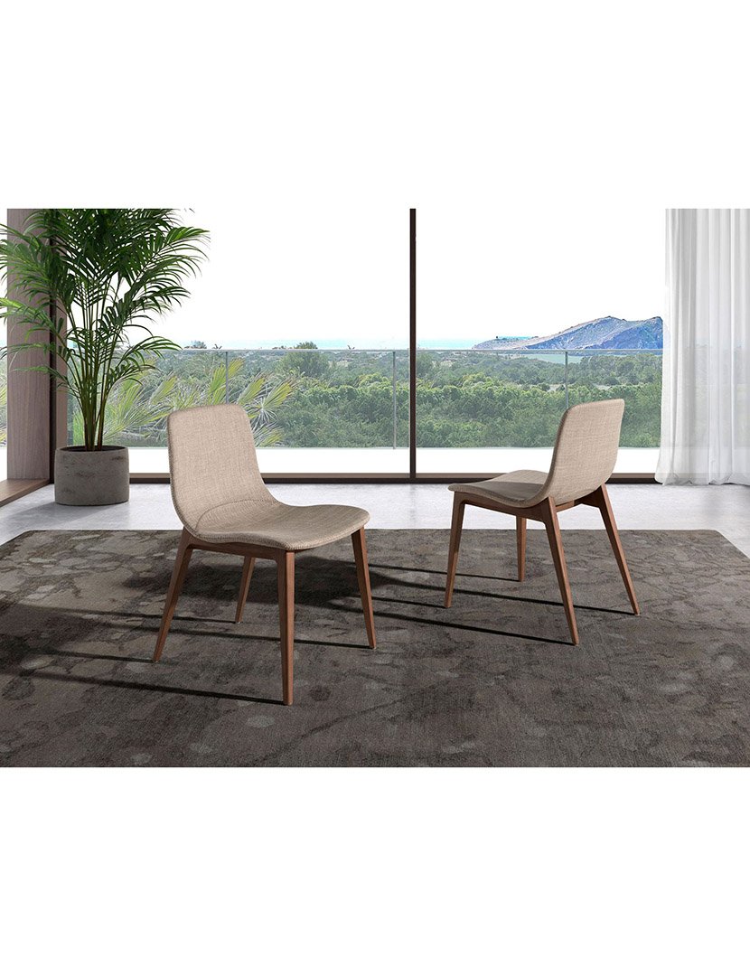 Cadeira em Tecido Bege