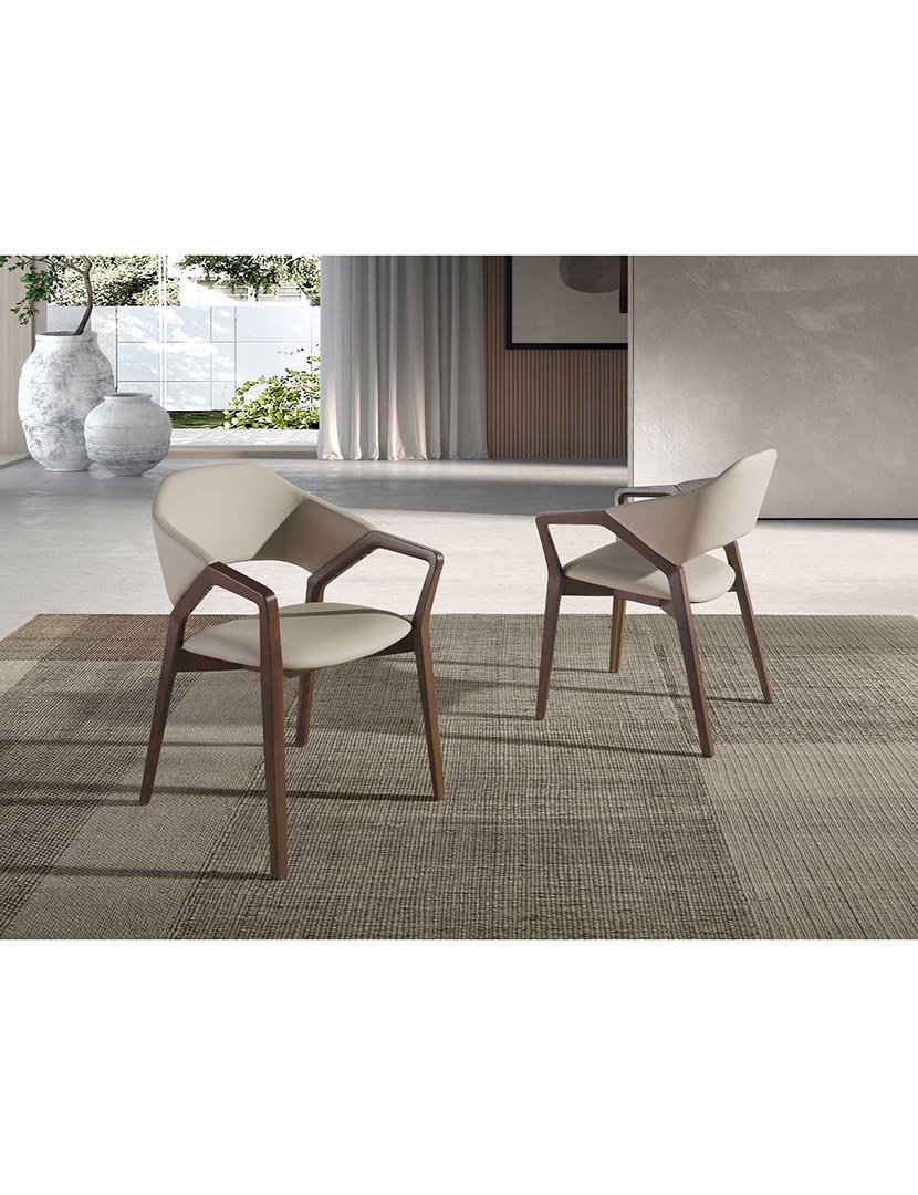 Cadeira em Pele Ecológica Bege