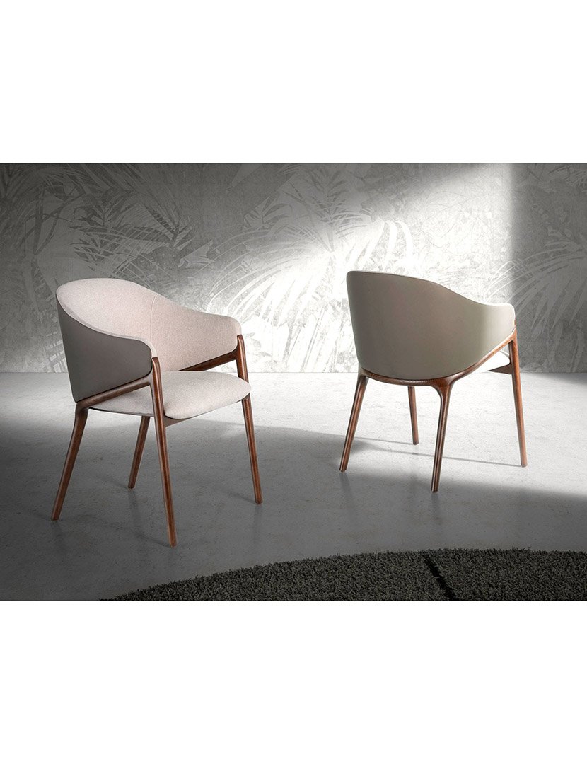 Cadeira de Couro Ecológico em Tecido Bege