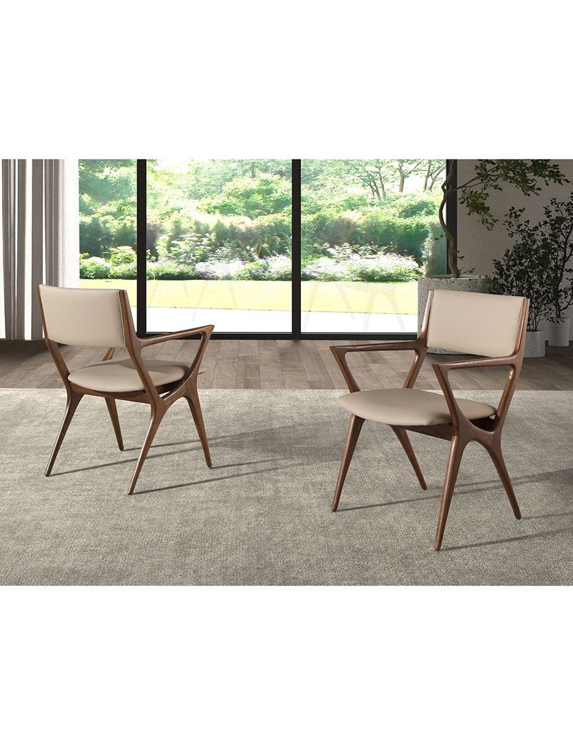 Cadeira em Pele Sintética Mink