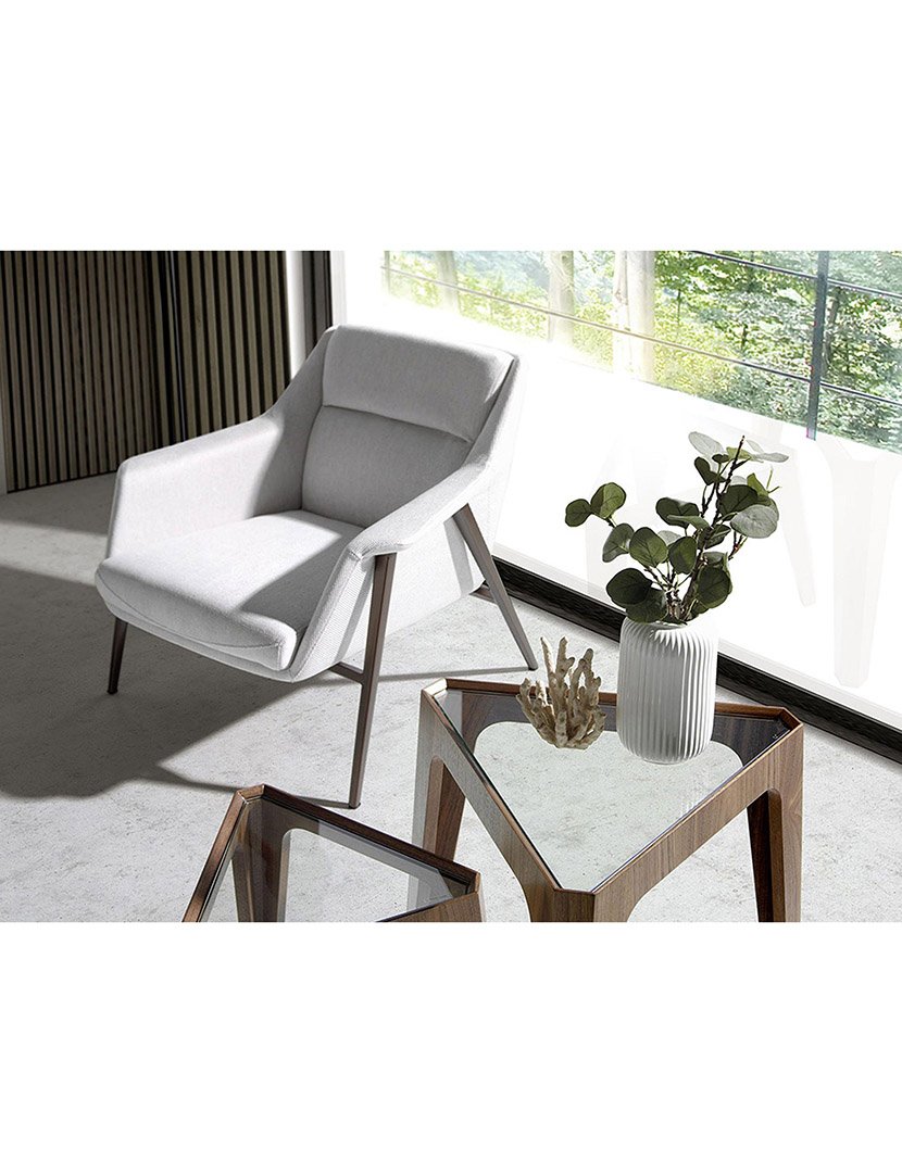 Poltrona em Tecido Branco