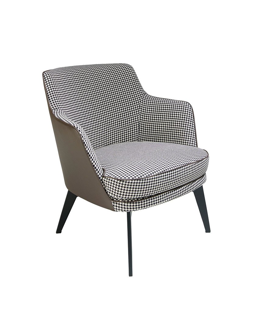 Cadeira em Tecido Preto e Branco