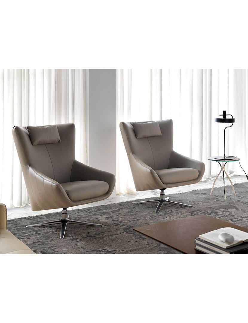 Poltrona Giratória em Pele Sand