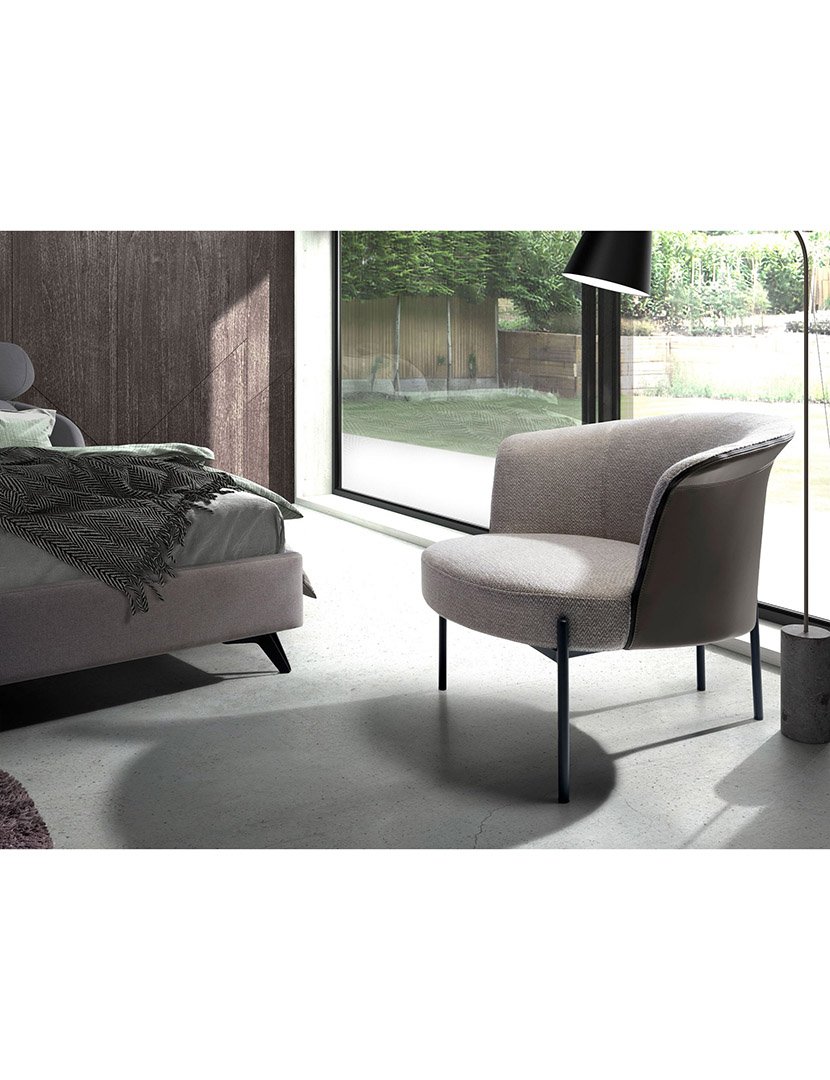 Cadeira em Tecido Cinzento