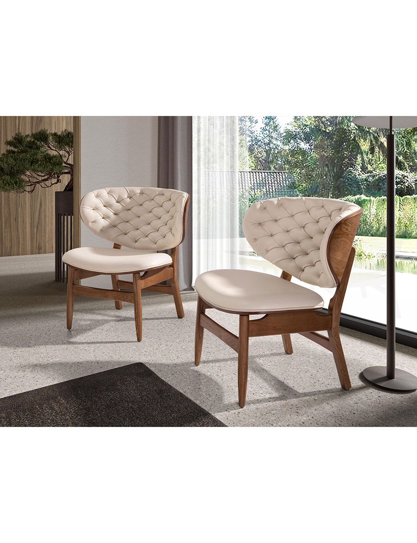 Cadeirão em Pele Bege e Castanho