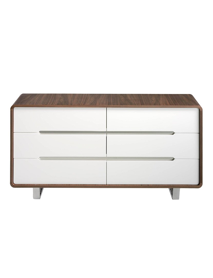 Cómoda em Nogueira e Branco