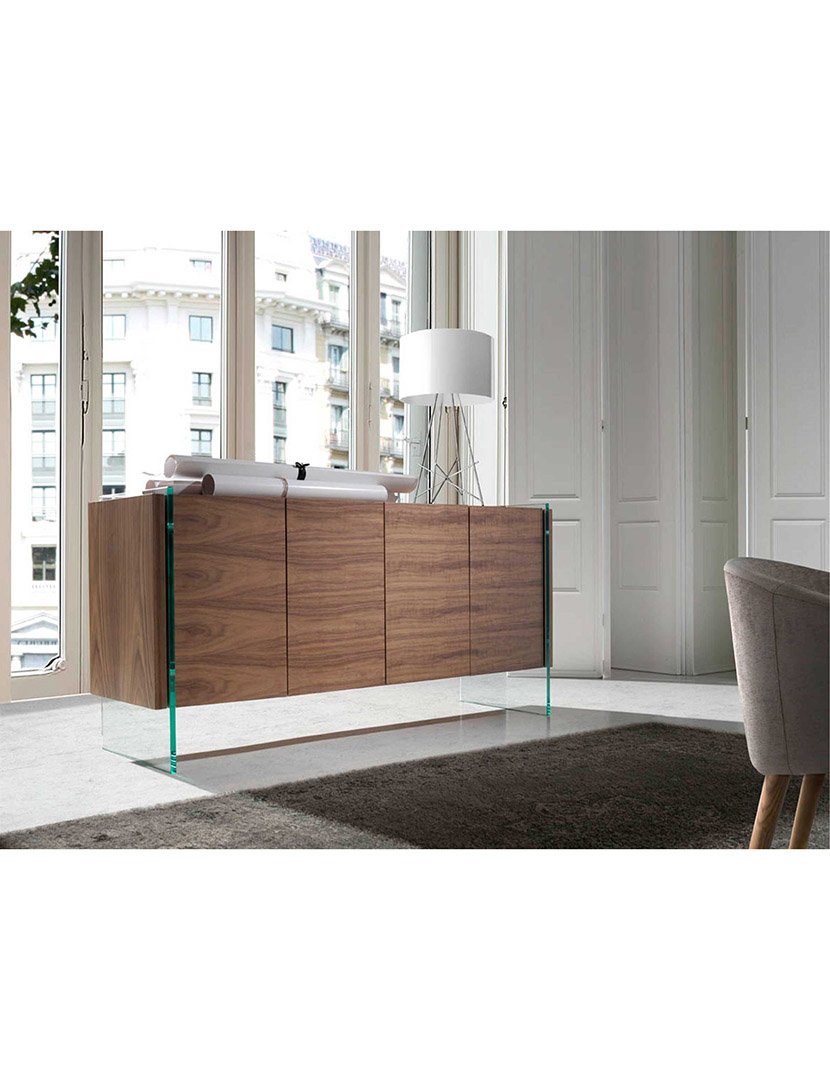 Aparador em Nogueira com Vidro Temperado