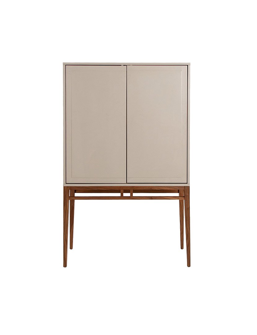 Aparador Alto em Nogueira Bege