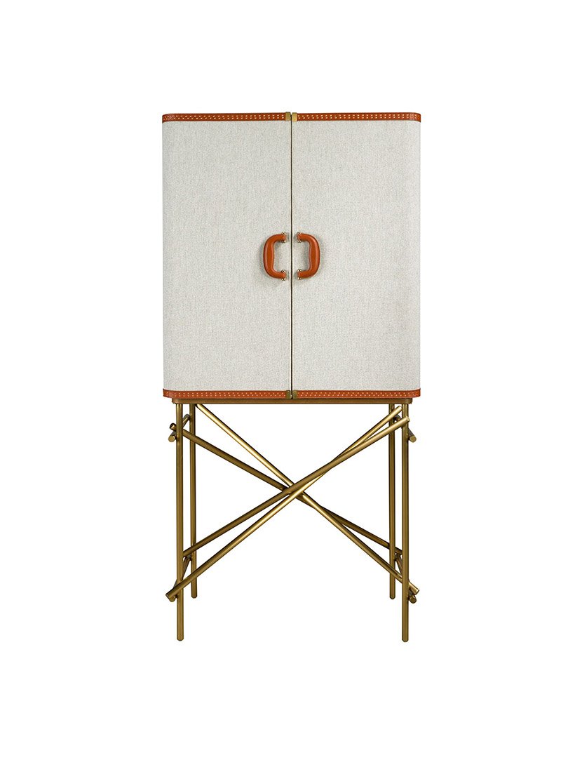 Aparador Alto em Tecido e Nogueira