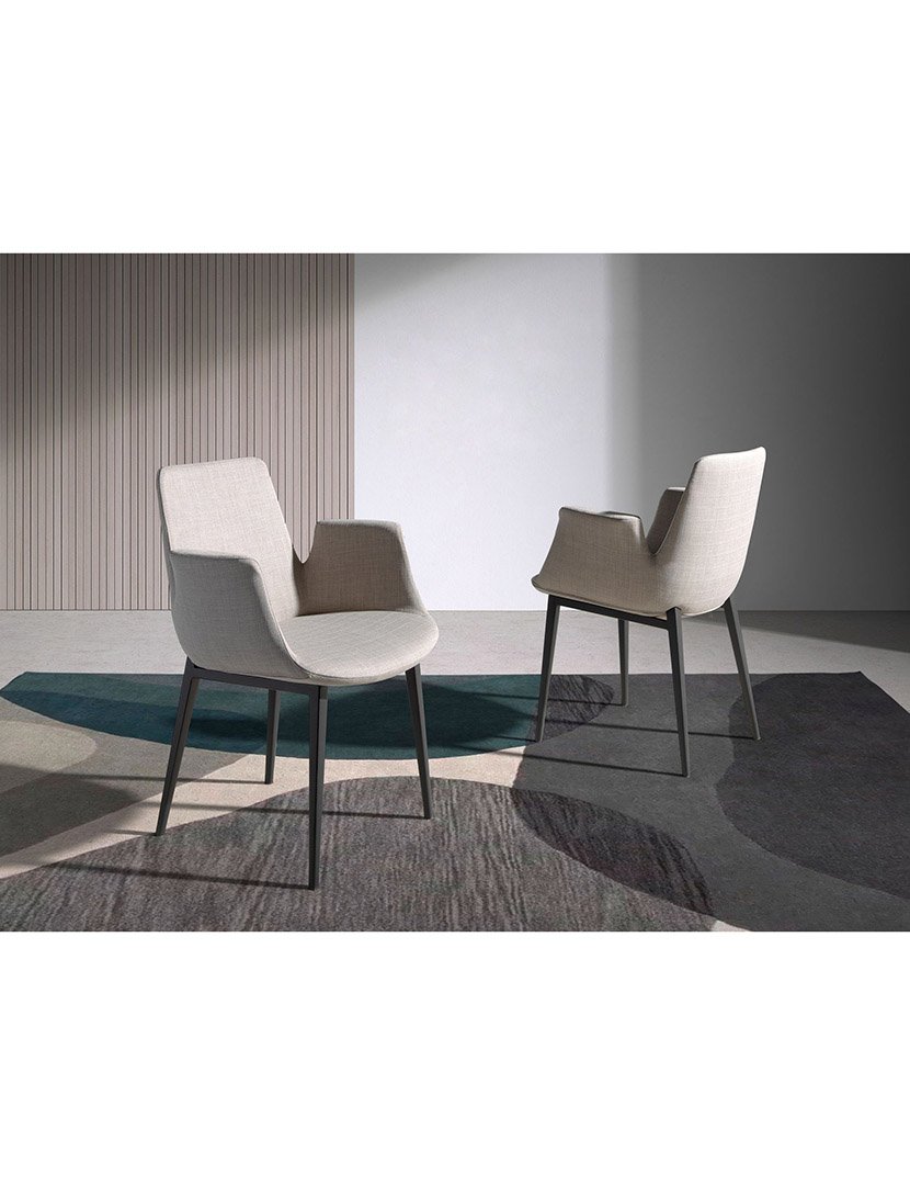 Cadeira em Tecido Cinzento