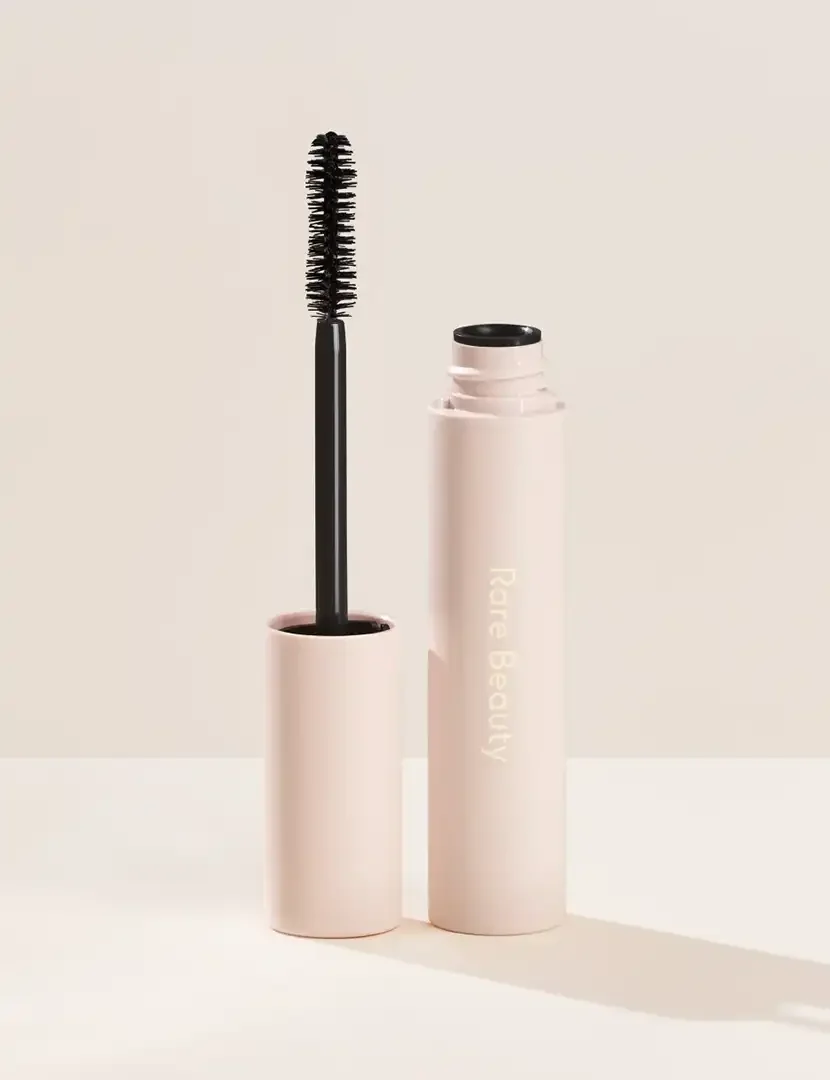 Perfect Strokes Universal Volumizing Mascara
