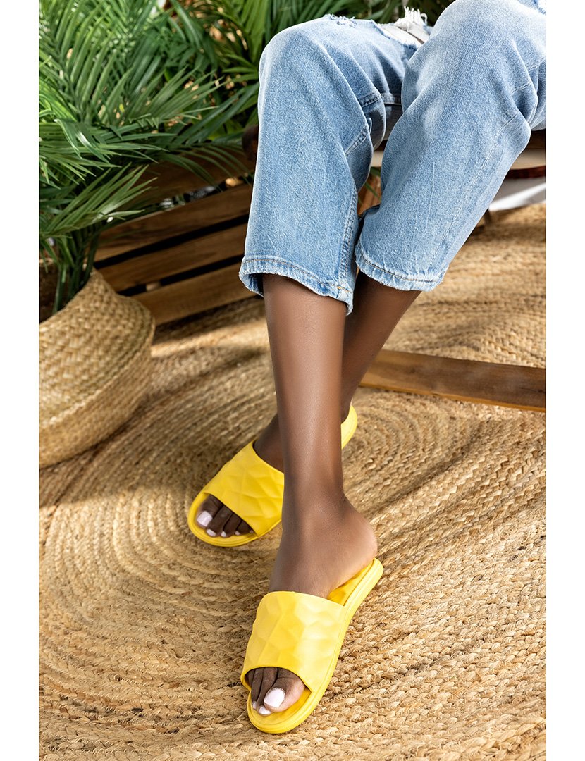 Chinelos de Borracha Senhora Amarelo