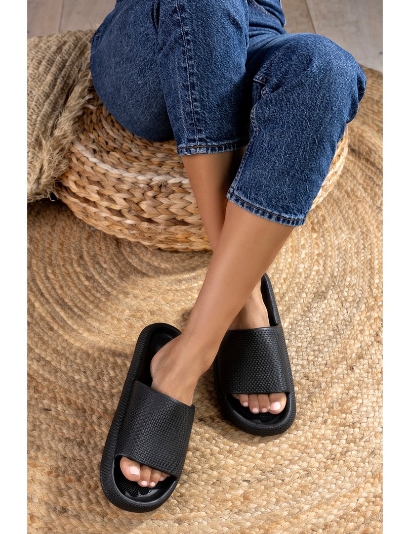 Chinelos de Borracha Senhora Preto