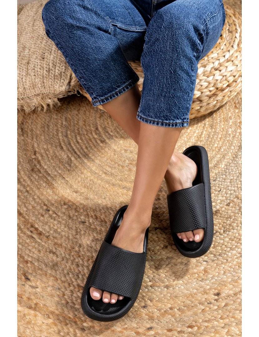 Chinelos de Borracha Senhora Preto