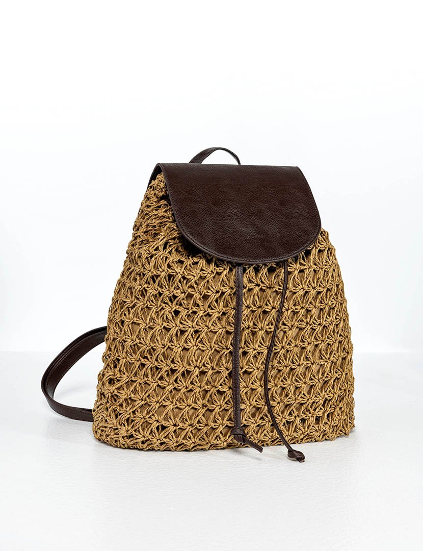 Mochila de palha castanha