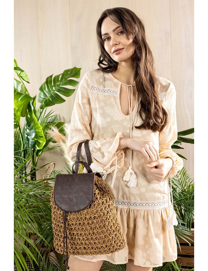 Mochila de palha castanha