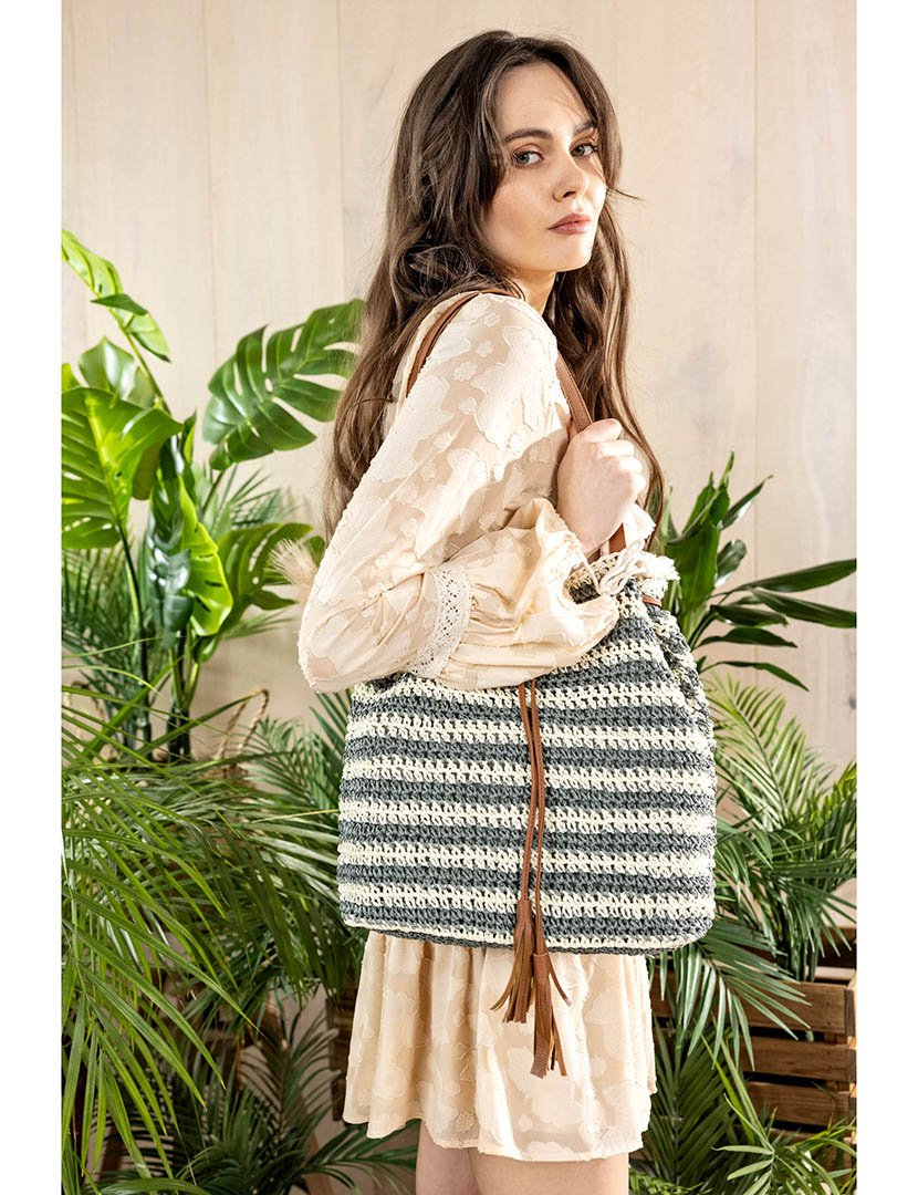 Mala de palha multicolorida