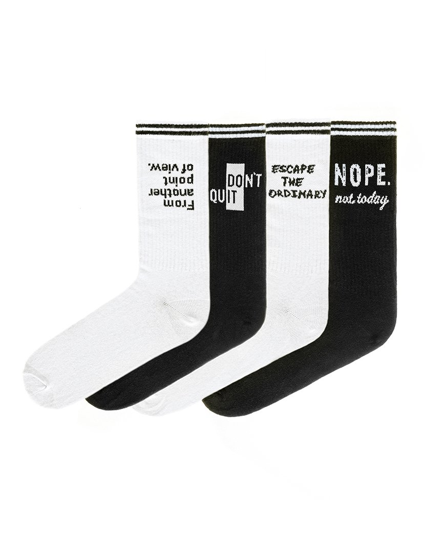 4 Pares de Meias brancas e pretas