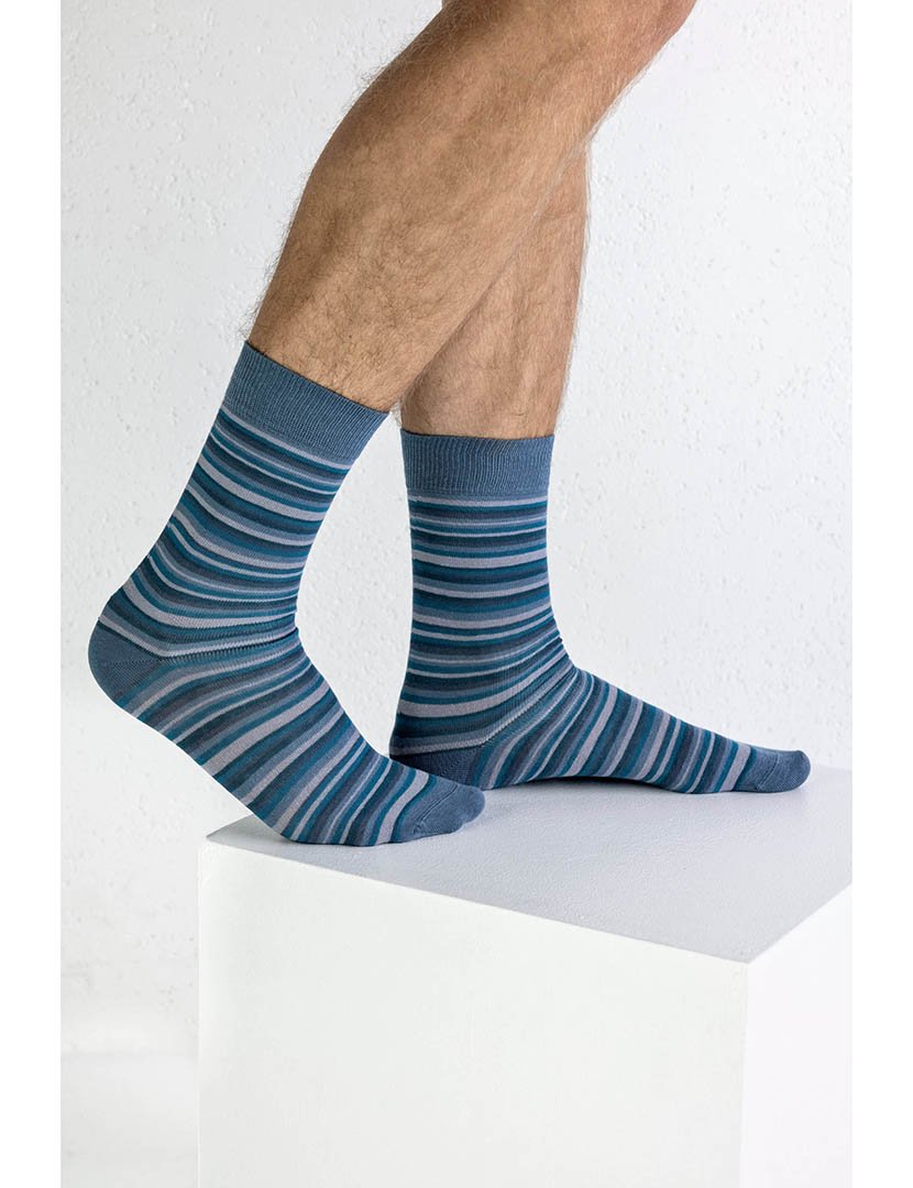 4 Pares de Meias multicoloridos