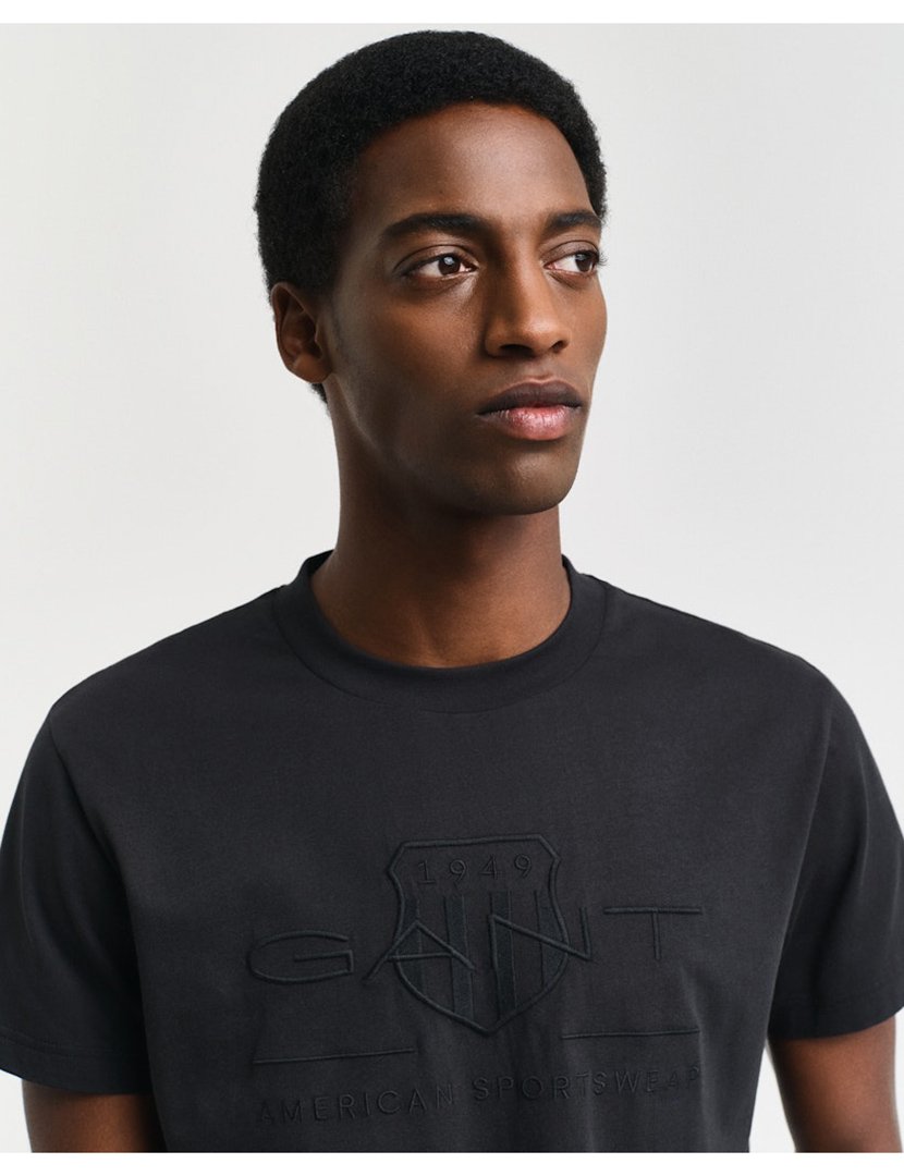 T-shirt Tonal Shield Preto