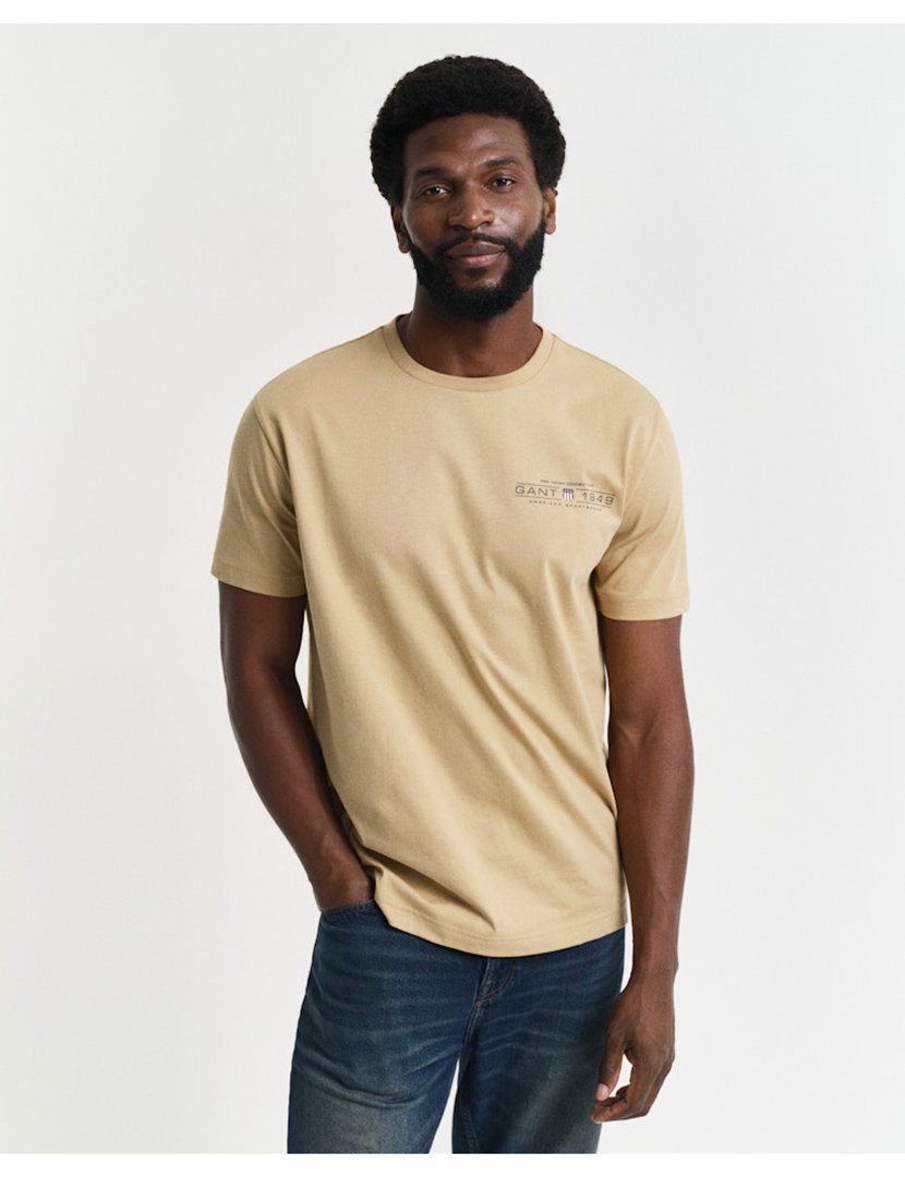 T-shirt Printed Graphics Castanho