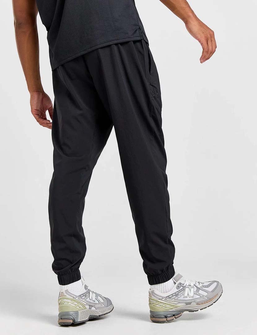Calças desportivas NB Woven Zip Pocket Preto