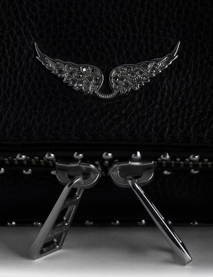 Rock Nano Grained Leather Studs Black